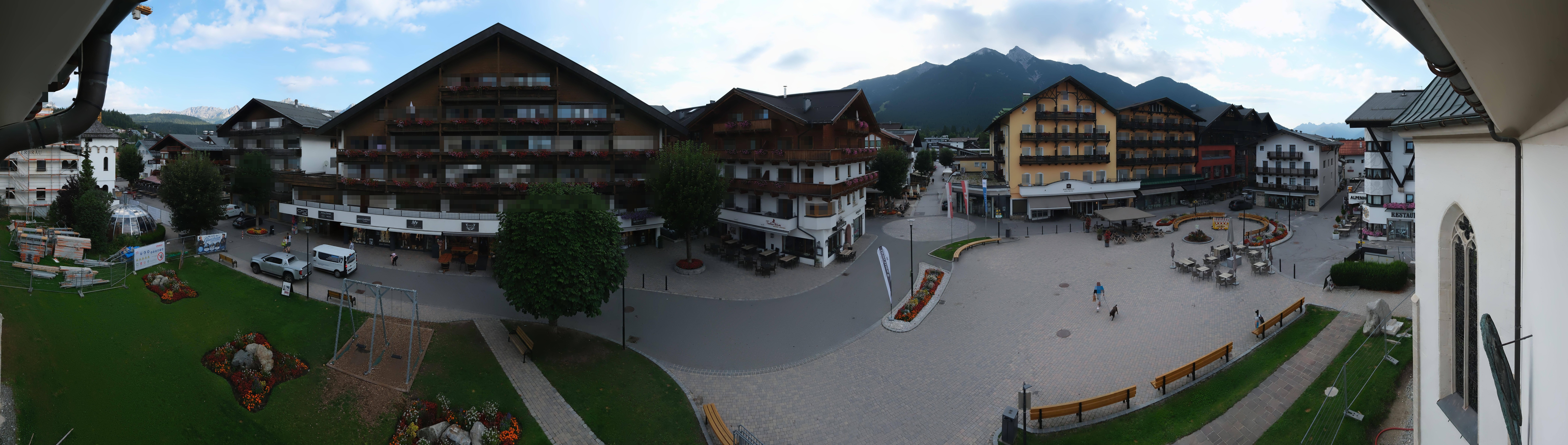 Archiv Foto Webcam Dorfplatz, Seefeld in Tirol