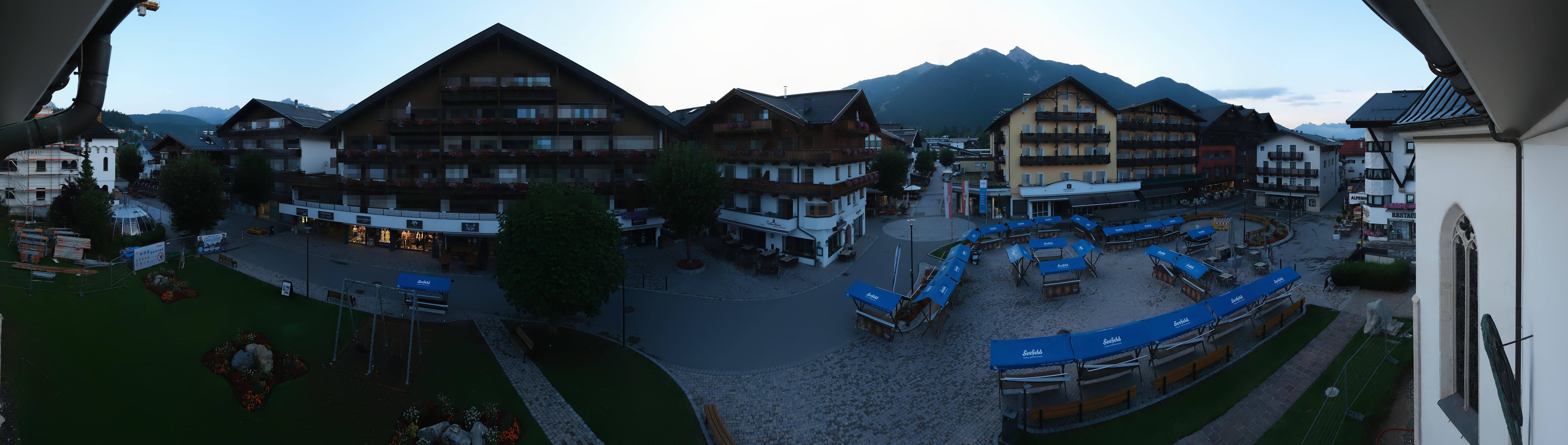 Archiv Foto Webcam Dorfplatz, Seefeld in Tirol
