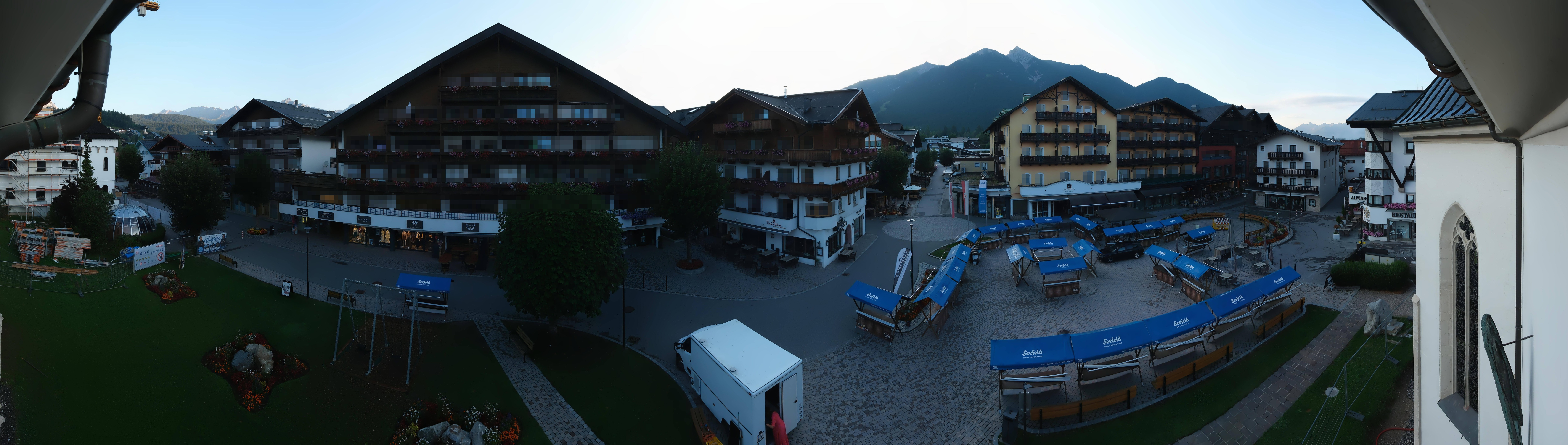 Archiv Foto Webcam Dorfplatz, Seefeld in Tirol