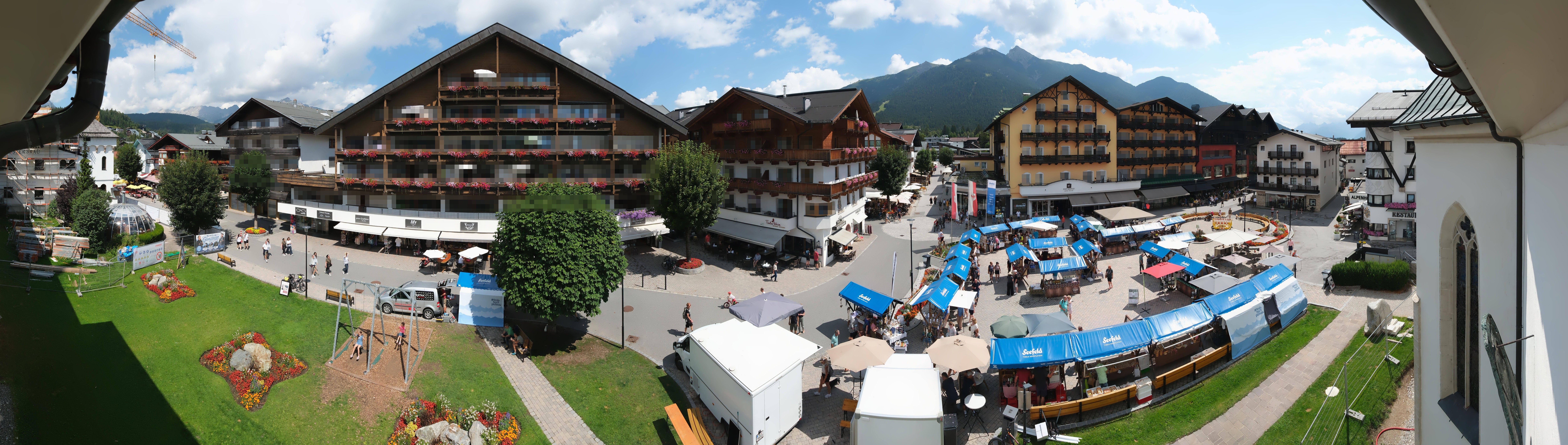 Archiv Foto Webcam Dorfplatz, Seefeld in Tirol