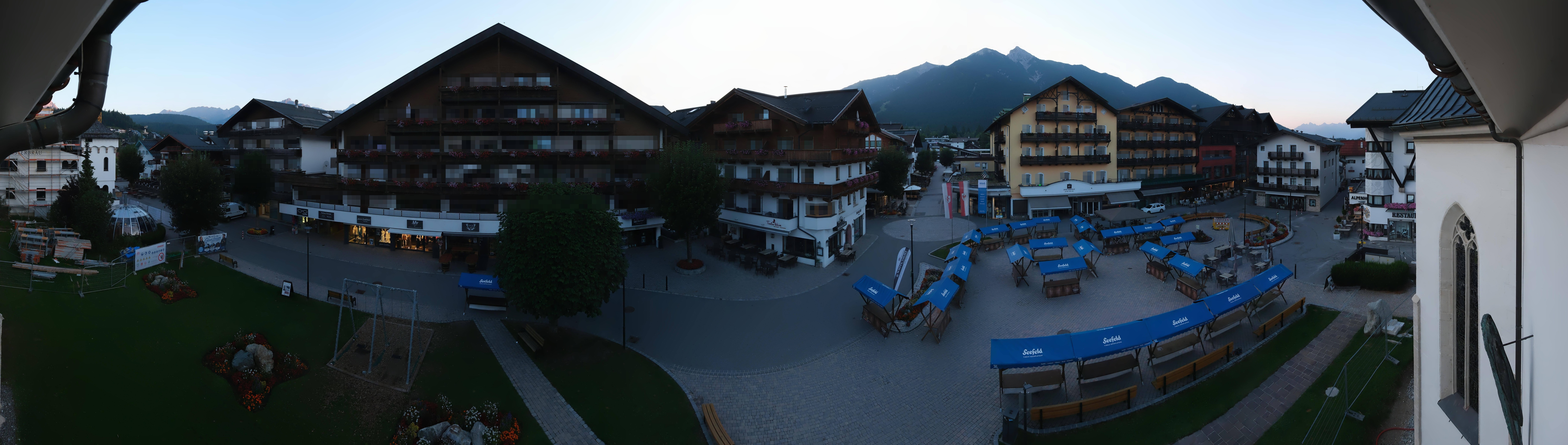 Archiv Foto Webcam Dorfplatz, Seefeld in Tirol
