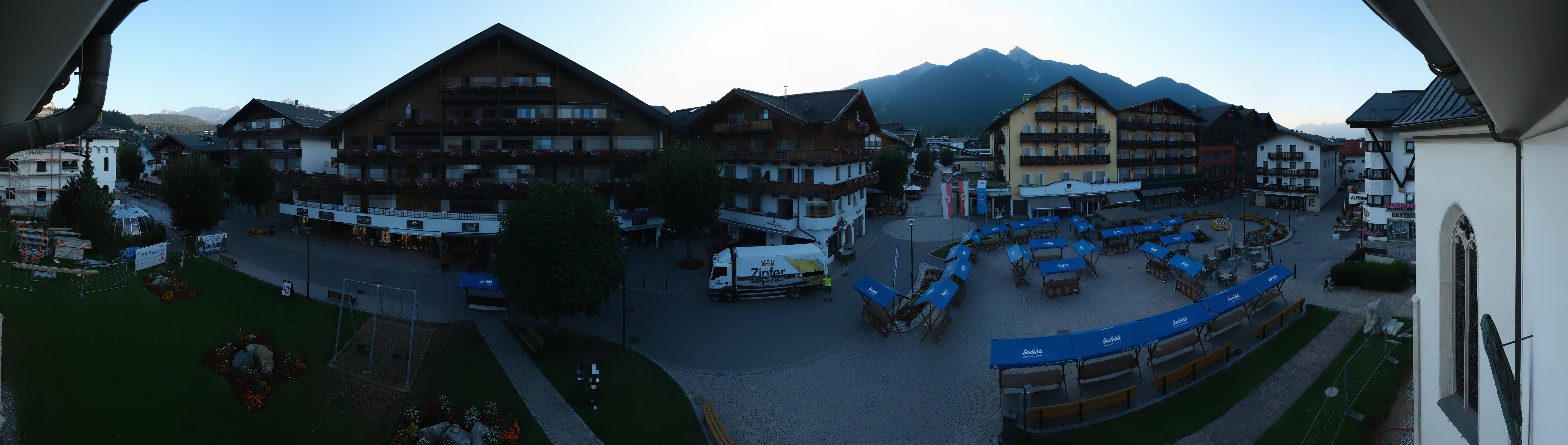 Archiv Foto Webcam Dorfplatz, Seefeld in Tirol