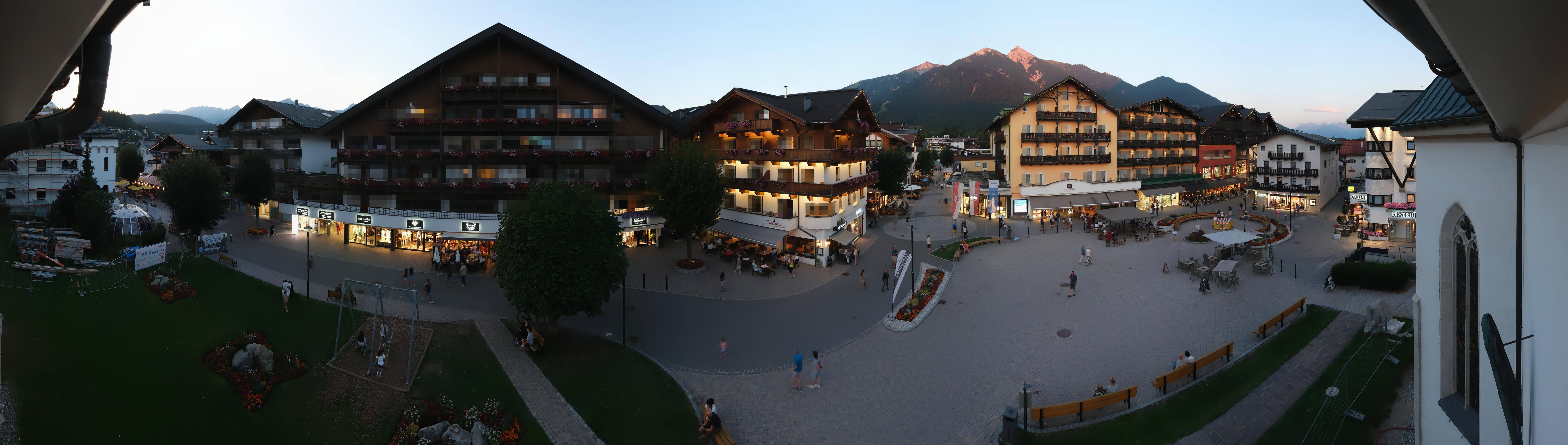 Archiv Foto Webcam Dorfplatz, Seefeld in Tirol