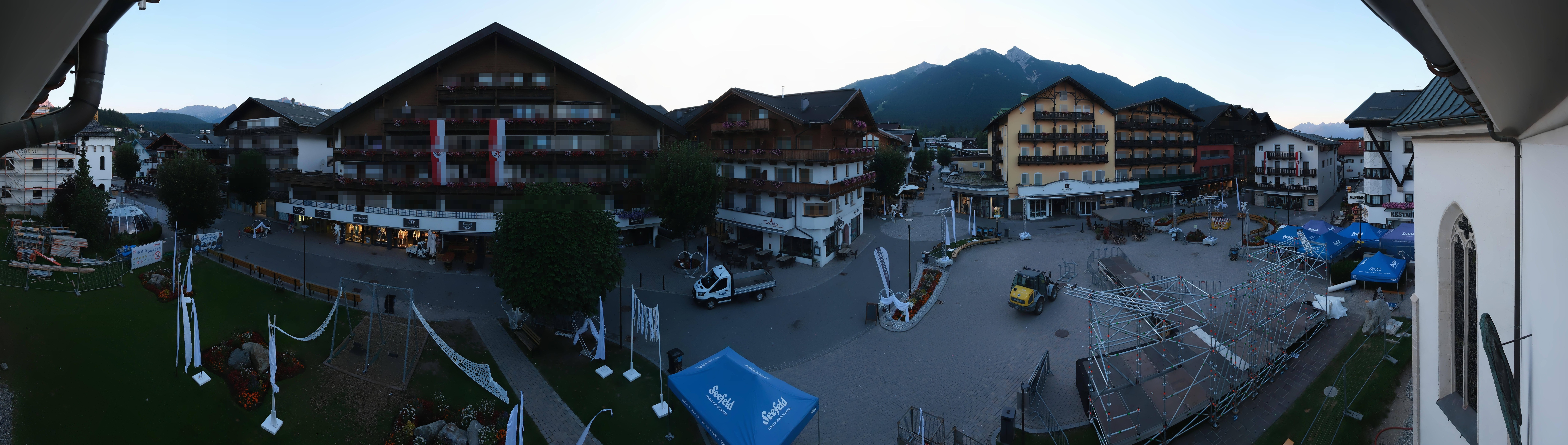 Archiv Foto Webcam Dorfplatz, Seefeld in Tirol