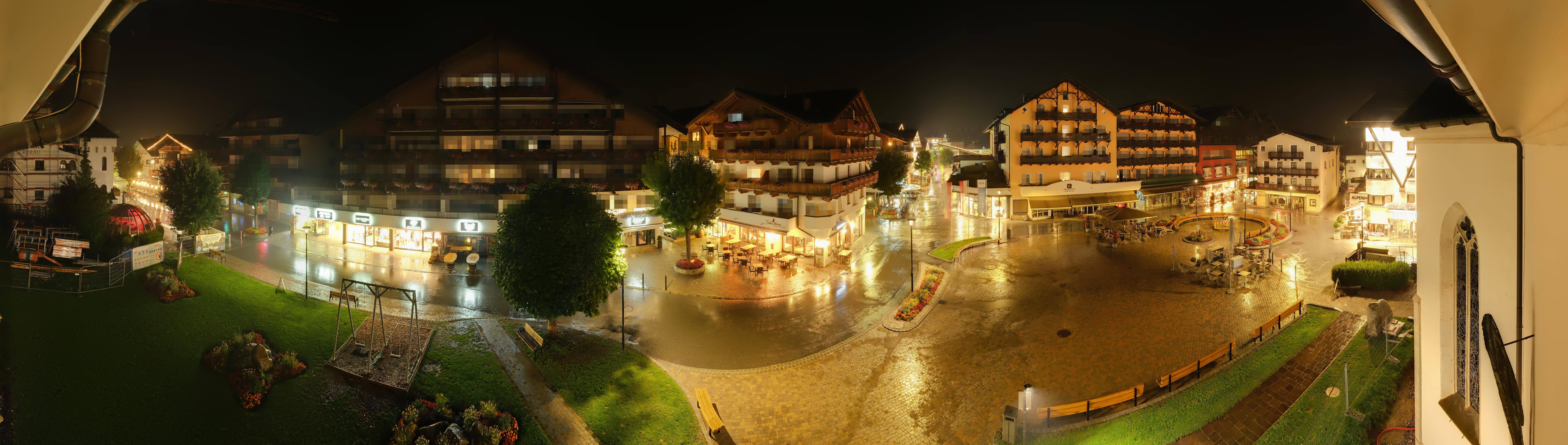 Archiv Foto Webcam Dorfplatz, Seefeld in Tirol