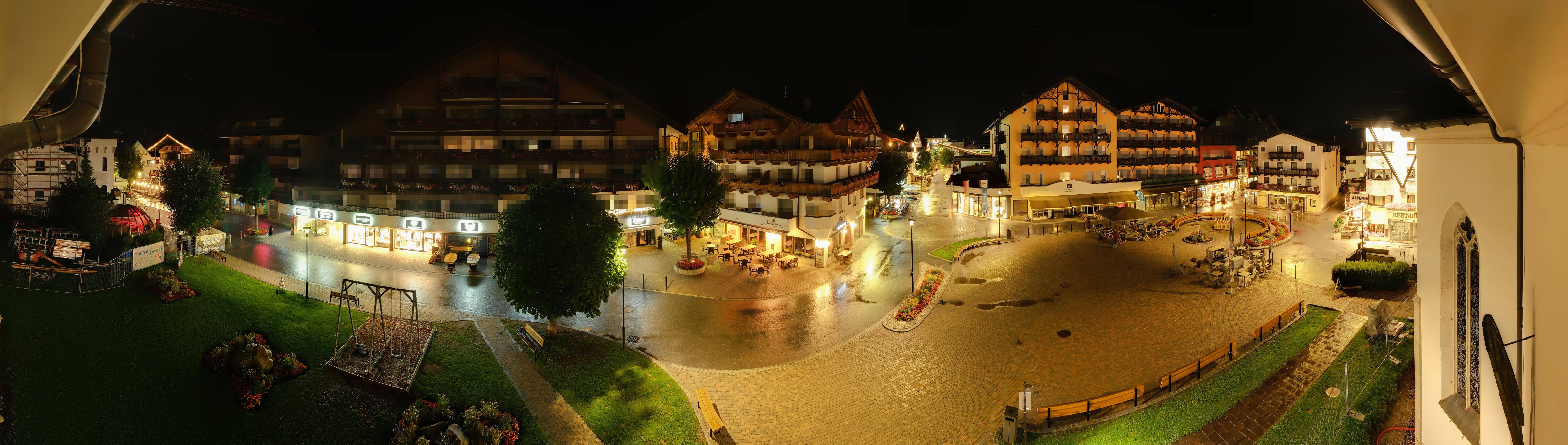 Archiv Foto Webcam Dorfplatz, Seefeld in Tirol