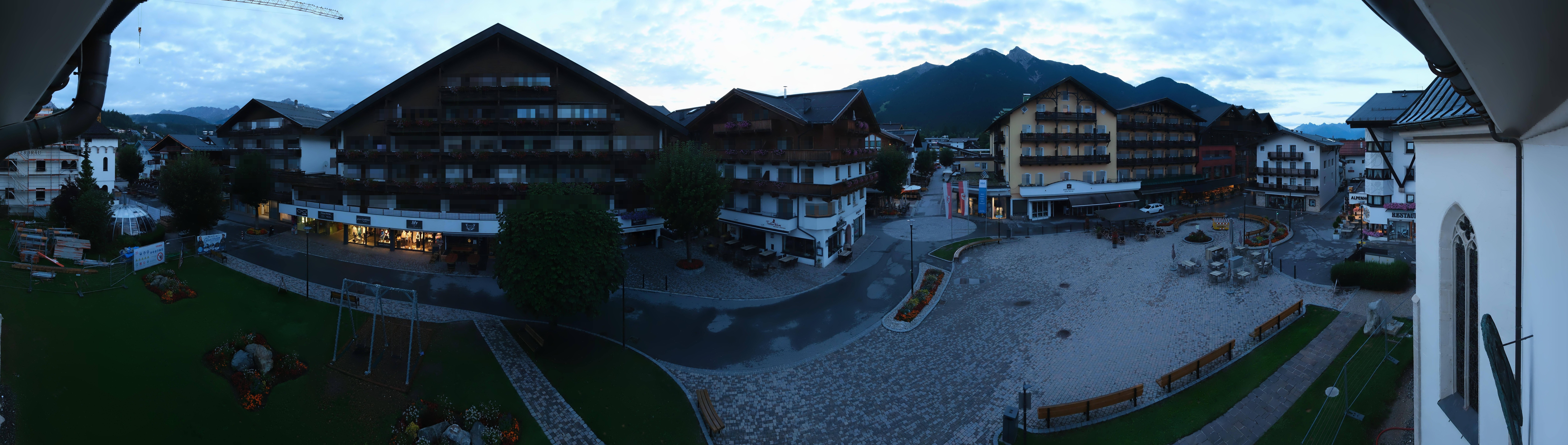 Archiv Foto Webcam Dorfplatz, Seefeld in Tirol