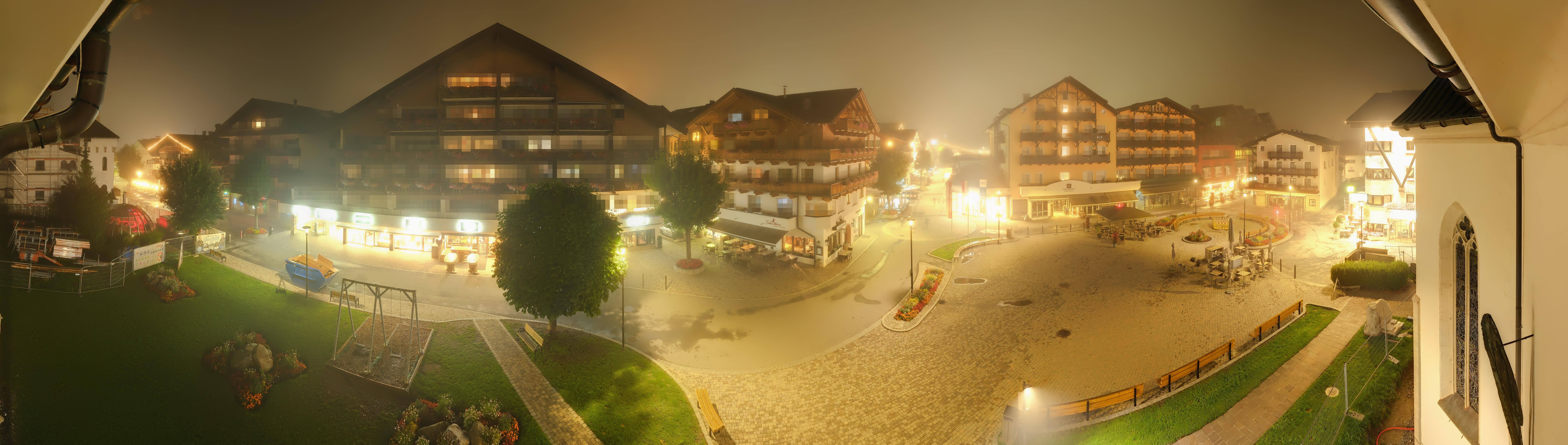 Archiv Foto Webcam Dorfplatz, Seefeld in Tirol