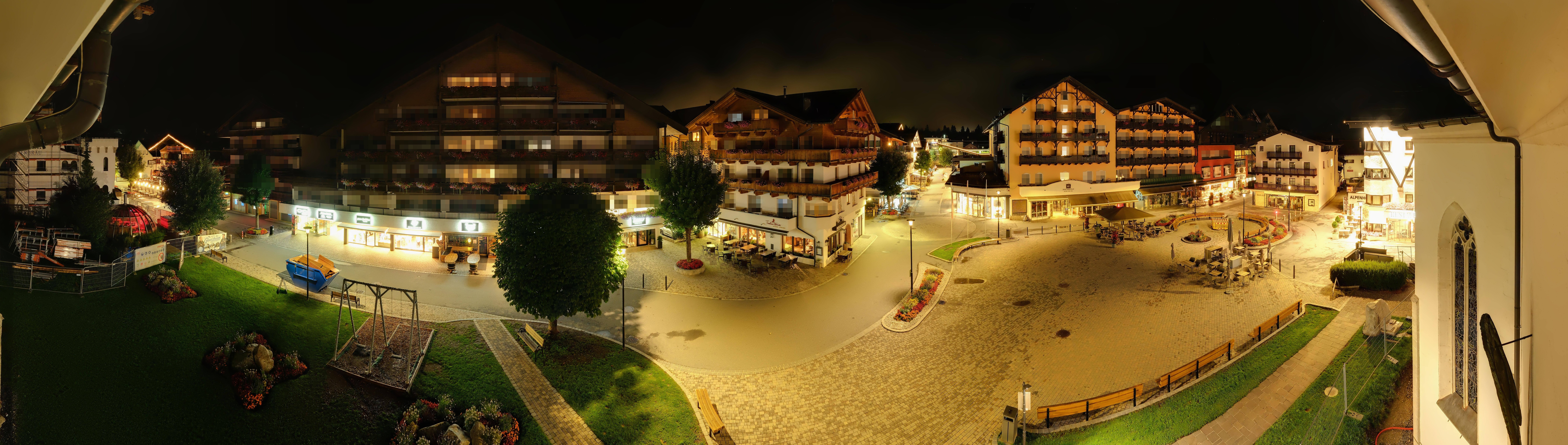 Archiv Foto Webcam Dorfplatz, Seefeld in Tirol
