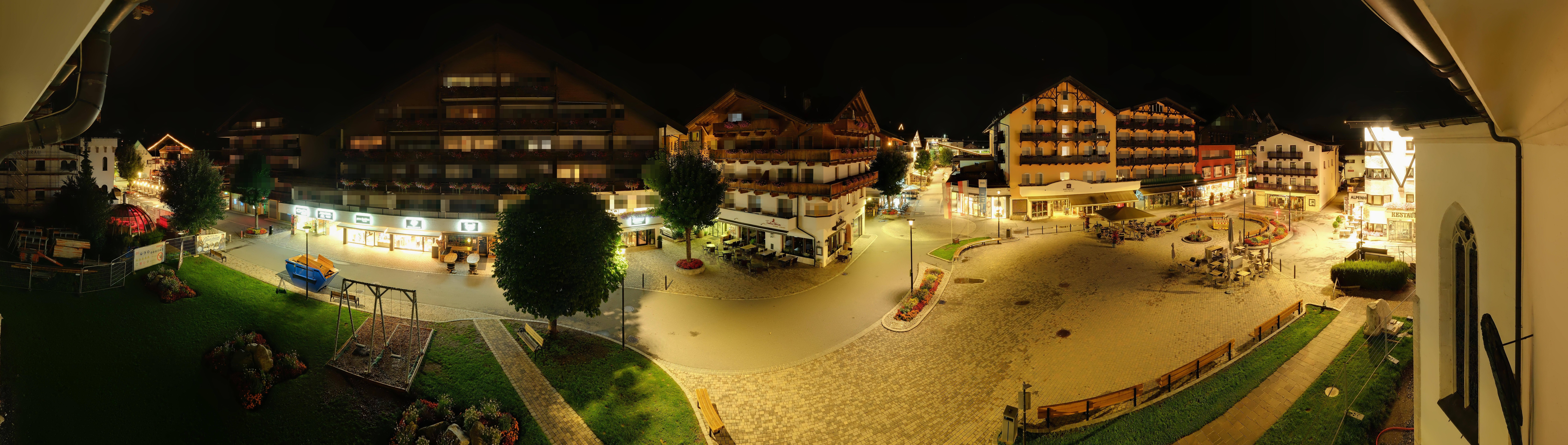 Archiv Foto Webcam Dorfplatz, Seefeld in Tirol