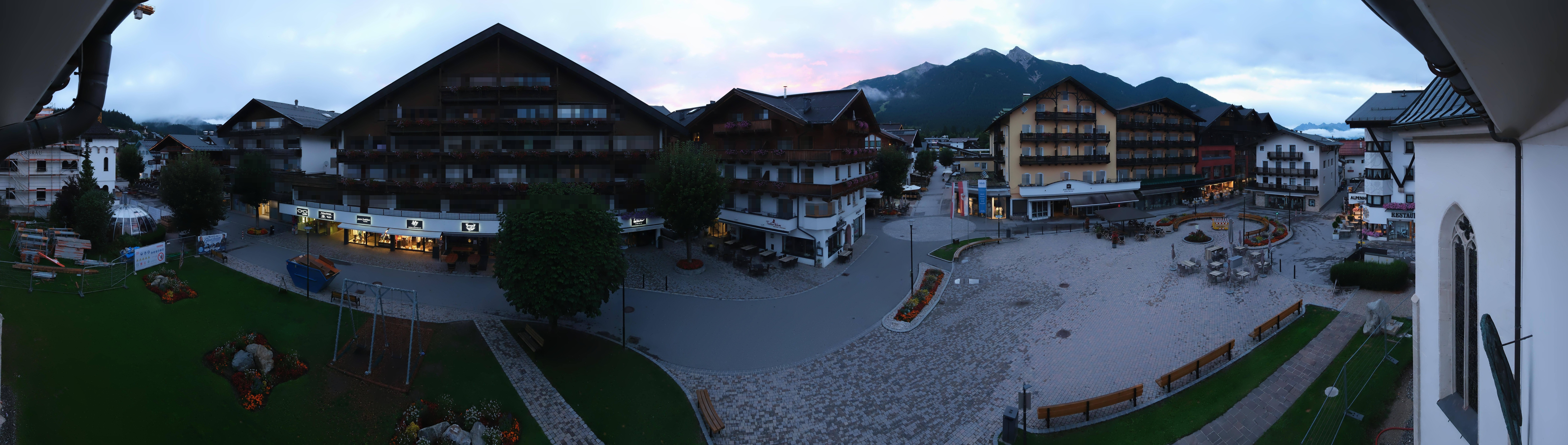 Archiv Foto Webcam Dorfplatz, Seefeld in Tirol