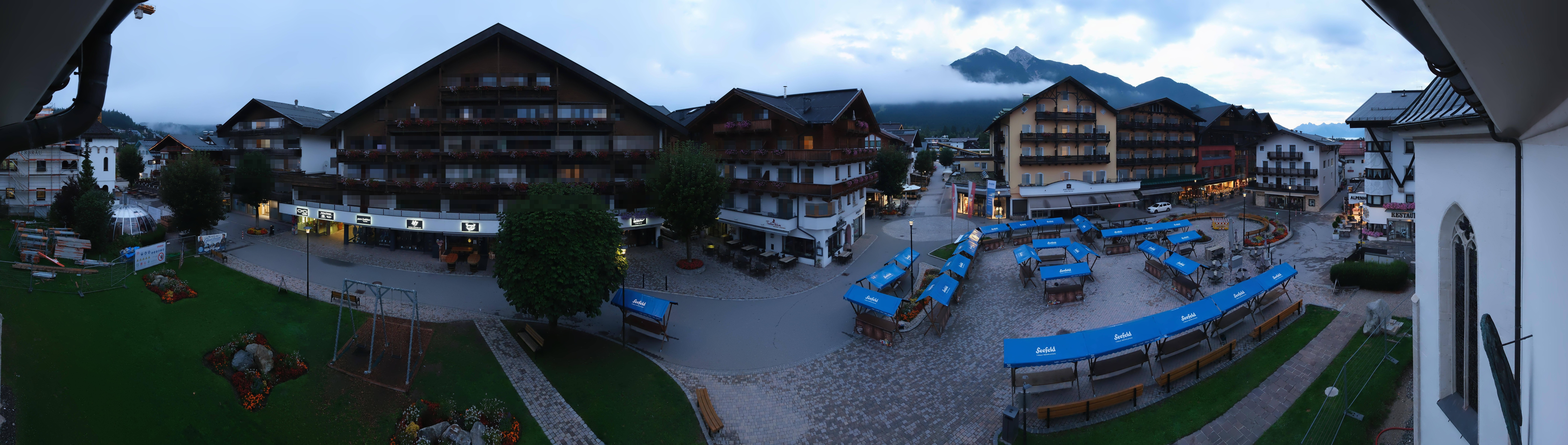 Archiv Foto Webcam Dorfplatz, Seefeld in Tirol