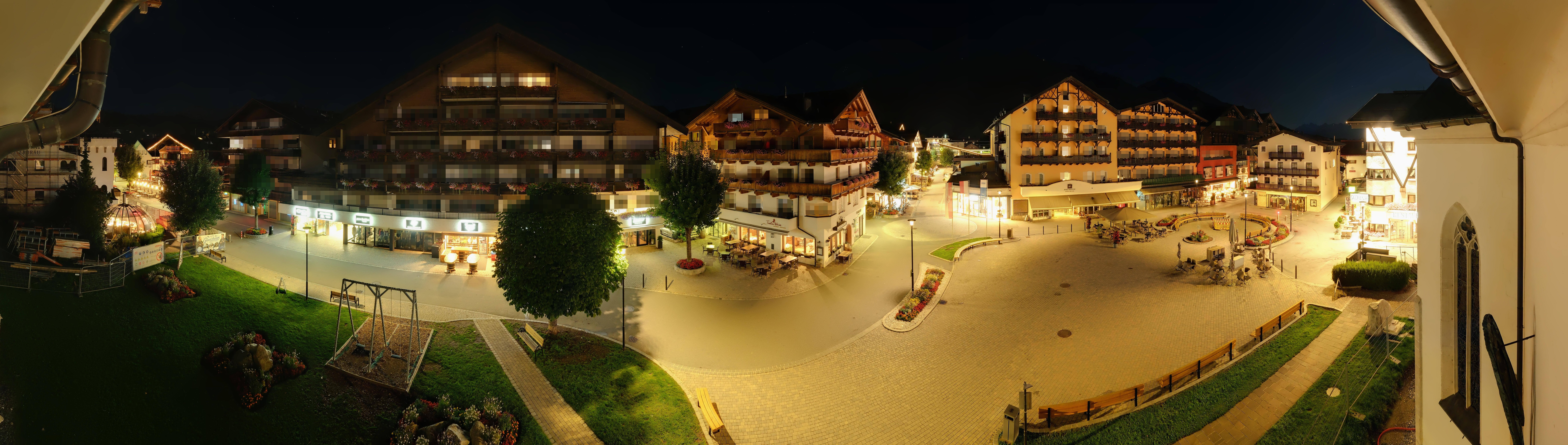 Archiv Foto Webcam Dorfplatz, Seefeld in Tirol