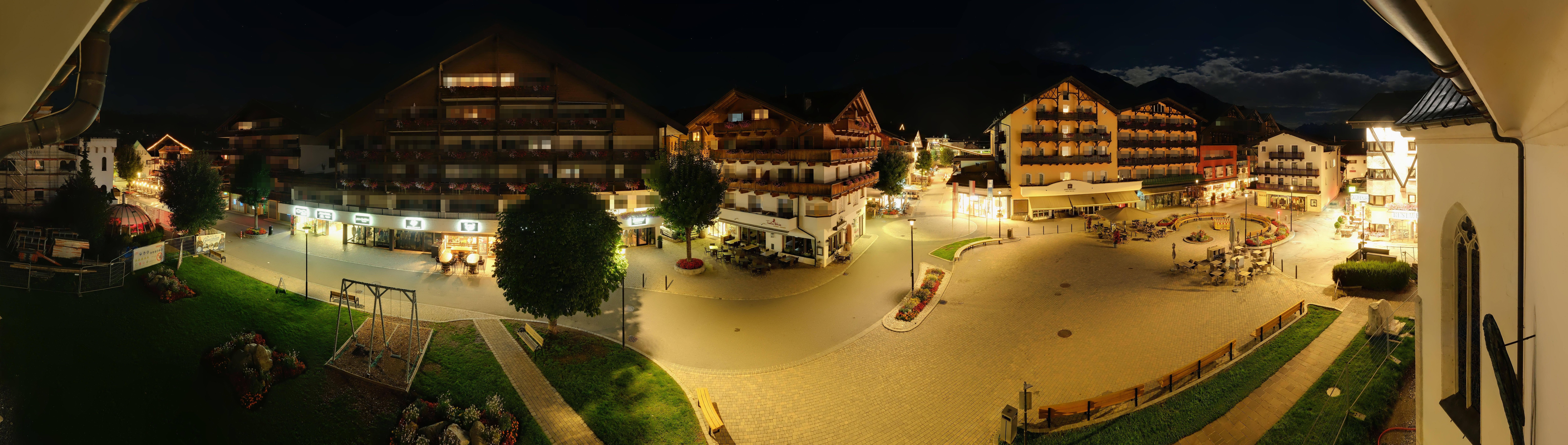 Archiv Foto Webcam Dorfplatz, Seefeld in Tirol