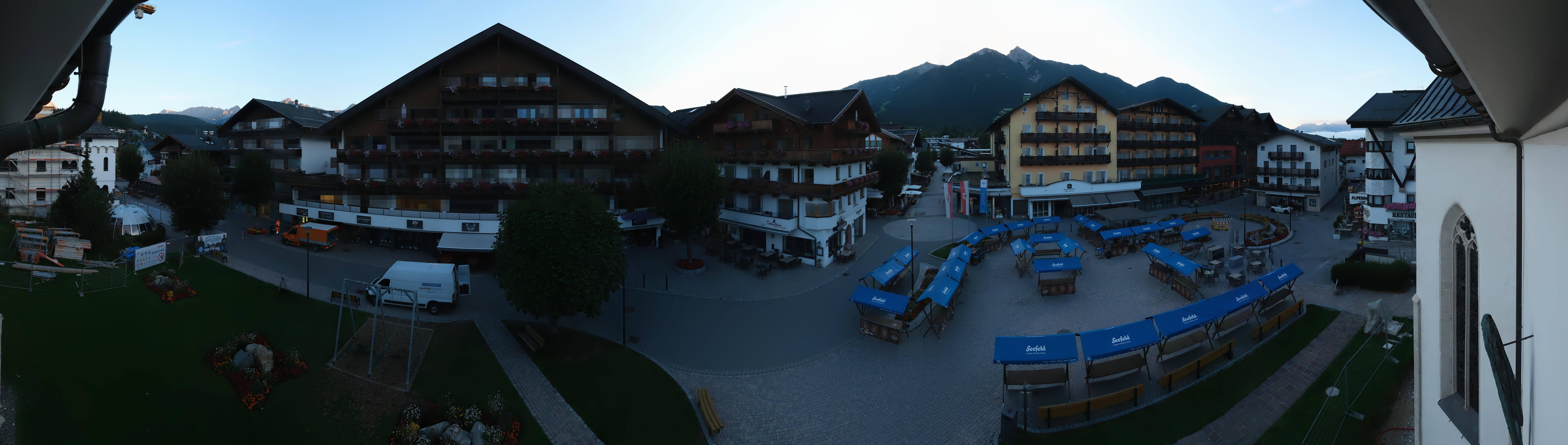 Archiv Foto Webcam Dorfplatz, Seefeld in Tirol