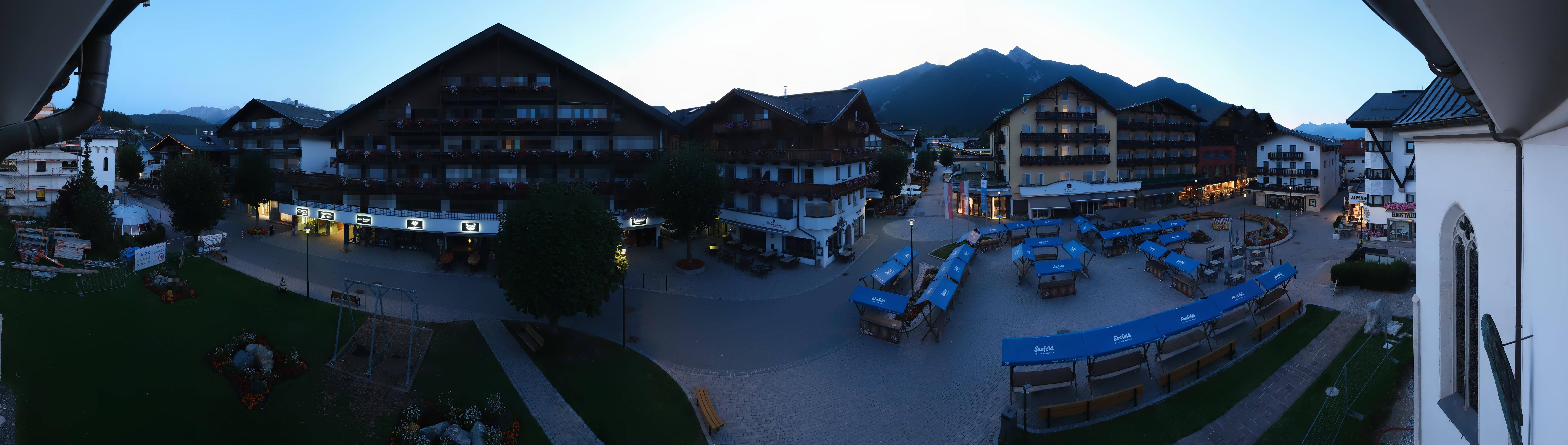 Archiv Foto Webcam Dorfplatz, Seefeld in Tirol