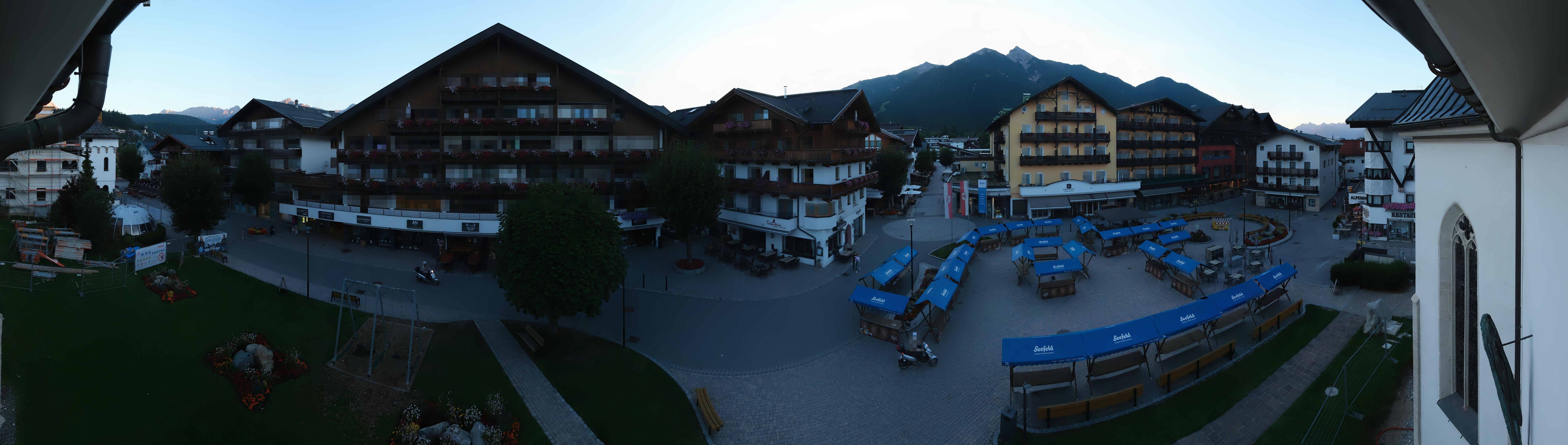 Archiv Foto Webcam Dorfplatz, Seefeld in Tirol