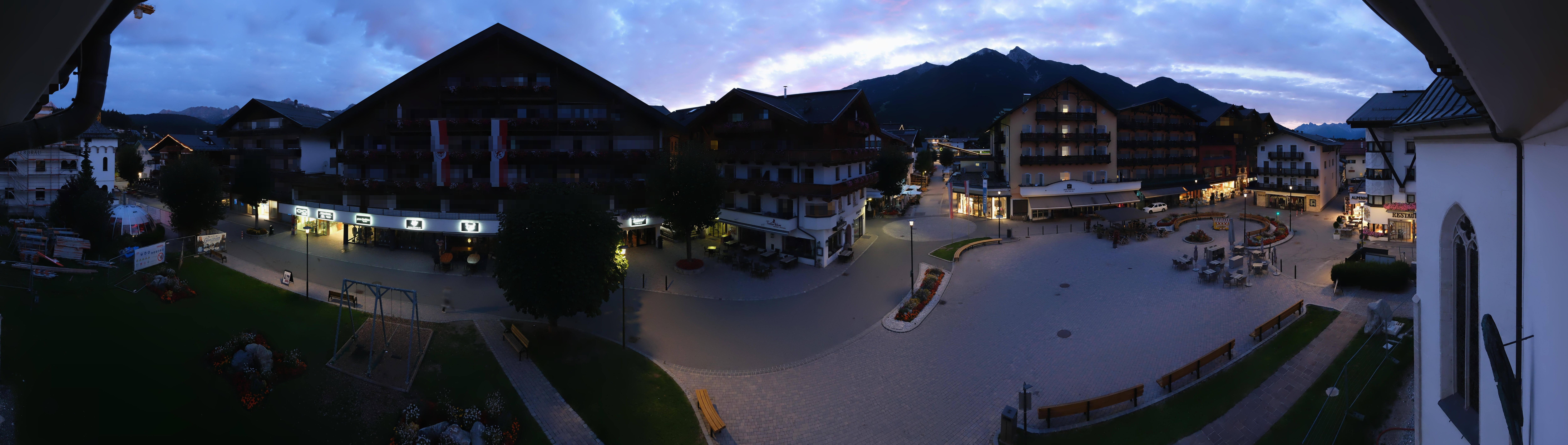 Archiv Foto Webcam Dorfplatz, Seefeld in Tirol