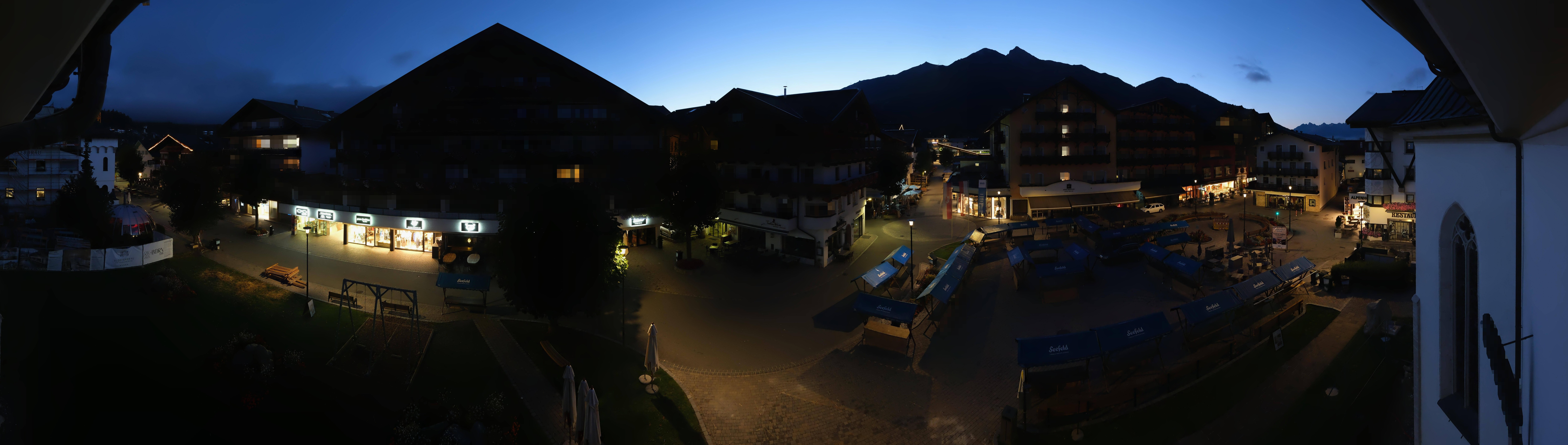 Archiv Foto Webcam Dorfplatz, Seefeld in Tirol
