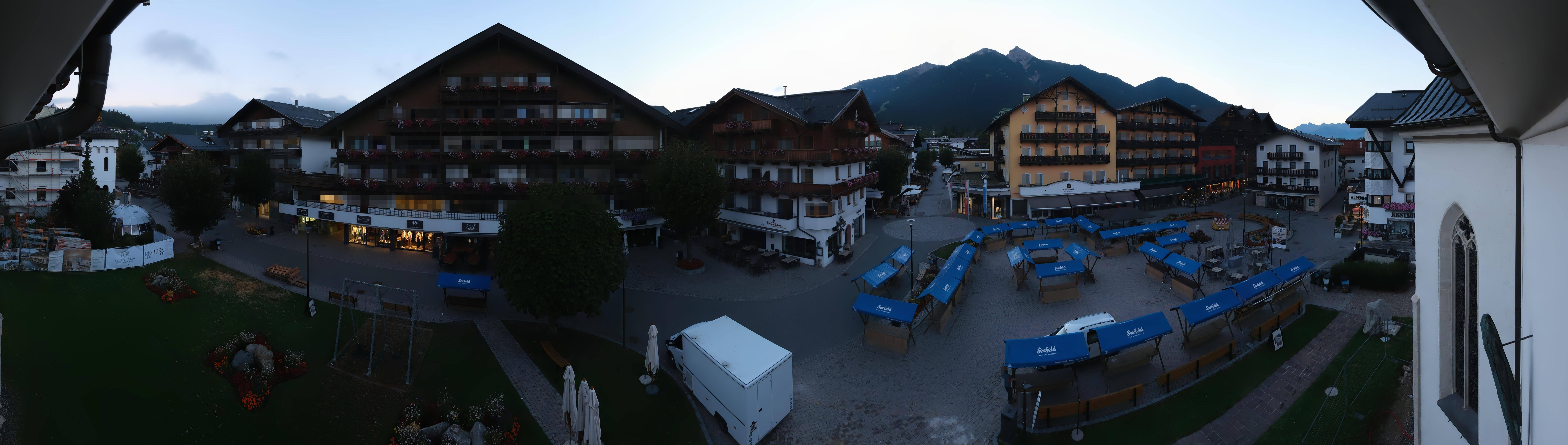 Archiv Foto Webcam Dorfplatz, Seefeld in Tirol