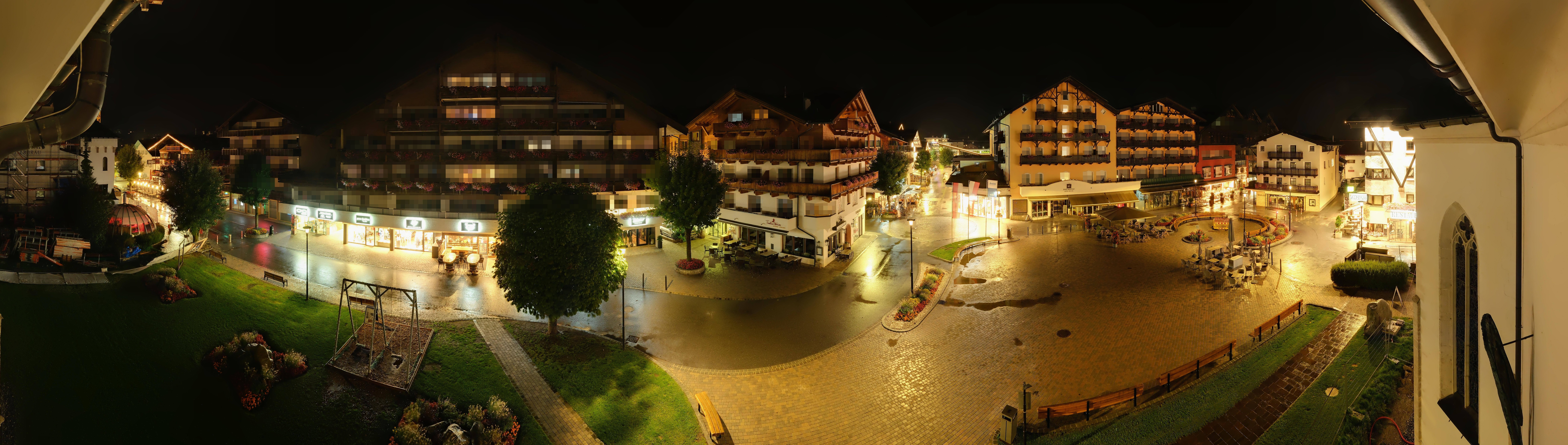 Archiv Foto Webcam Dorfplatz, Seefeld in Tirol