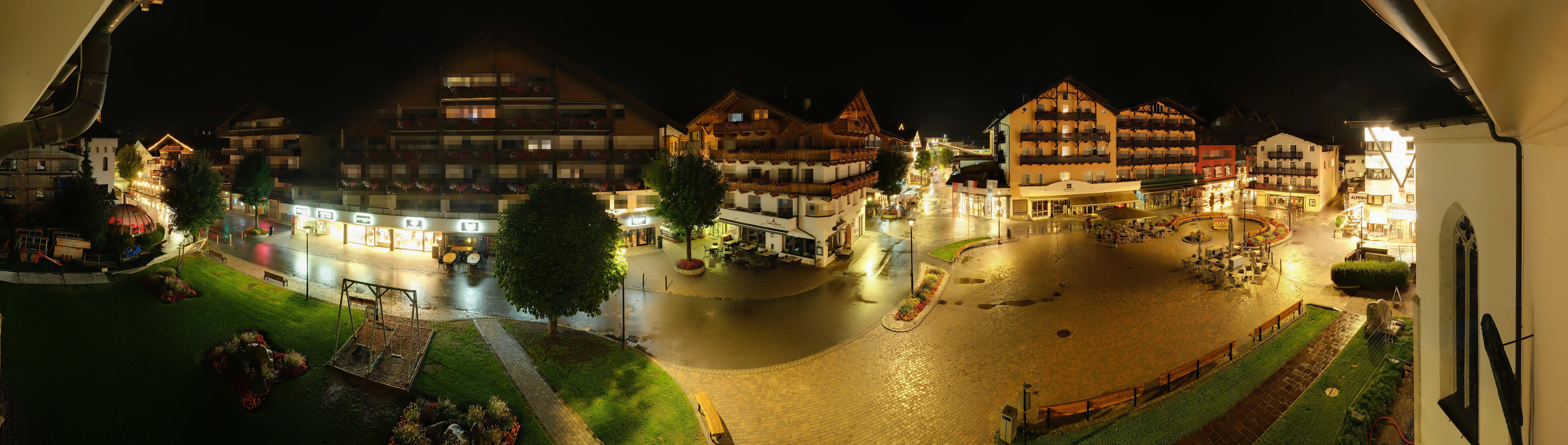 Archiv Foto Webcam Dorfplatz, Seefeld in Tirol