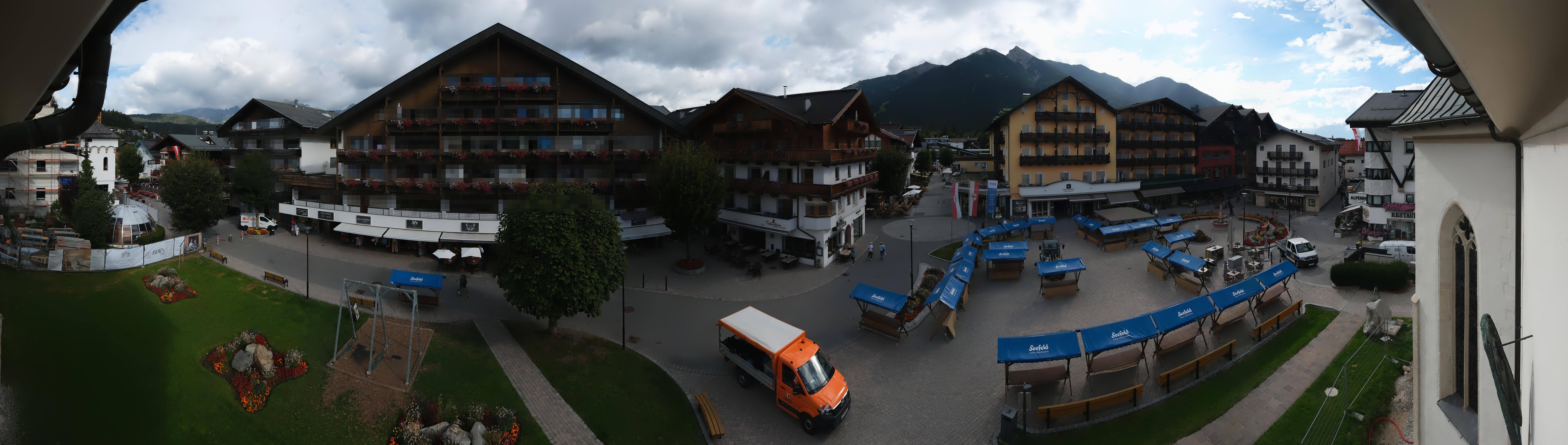 Archiv Foto Webcam Dorfplatz, Seefeld in Tirol