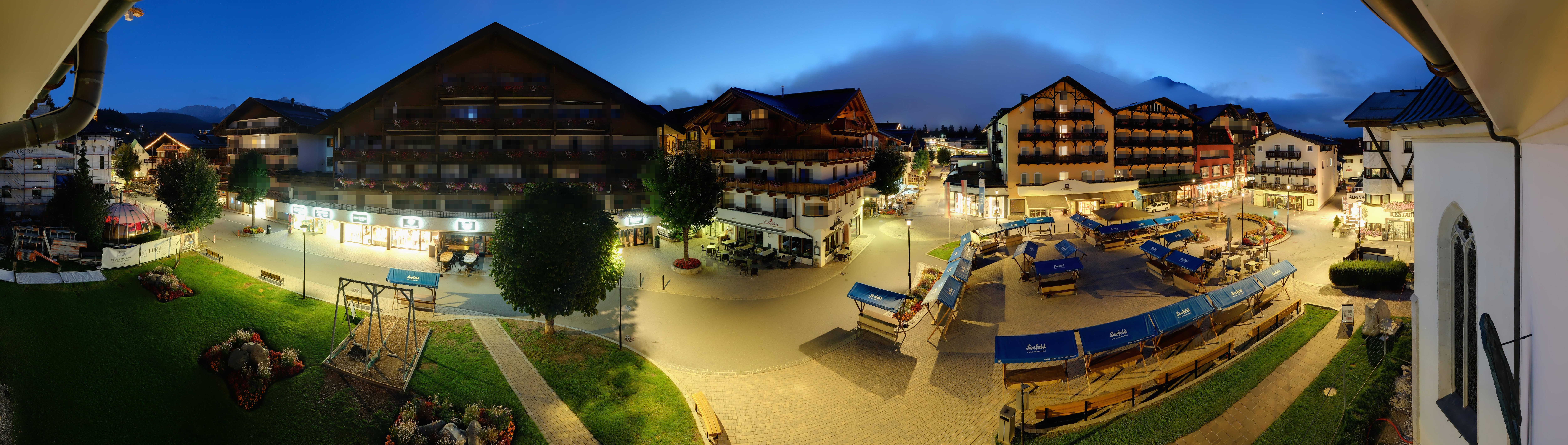 Archiv Foto Webcam Dorfplatz, Seefeld in Tirol