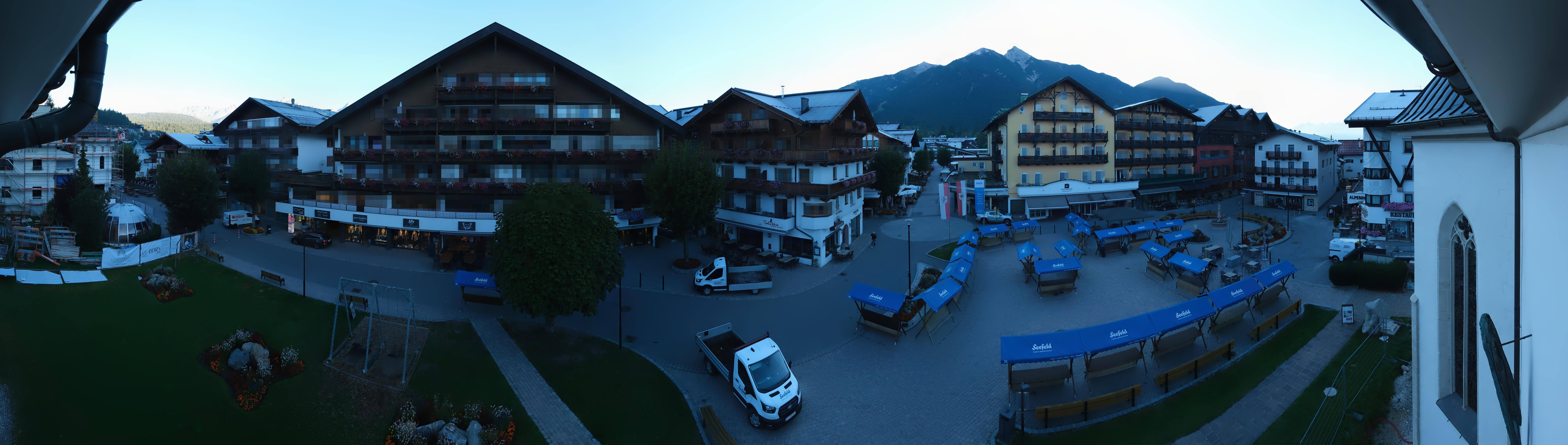 Archiv Foto Webcam Dorfplatz, Seefeld in Tirol