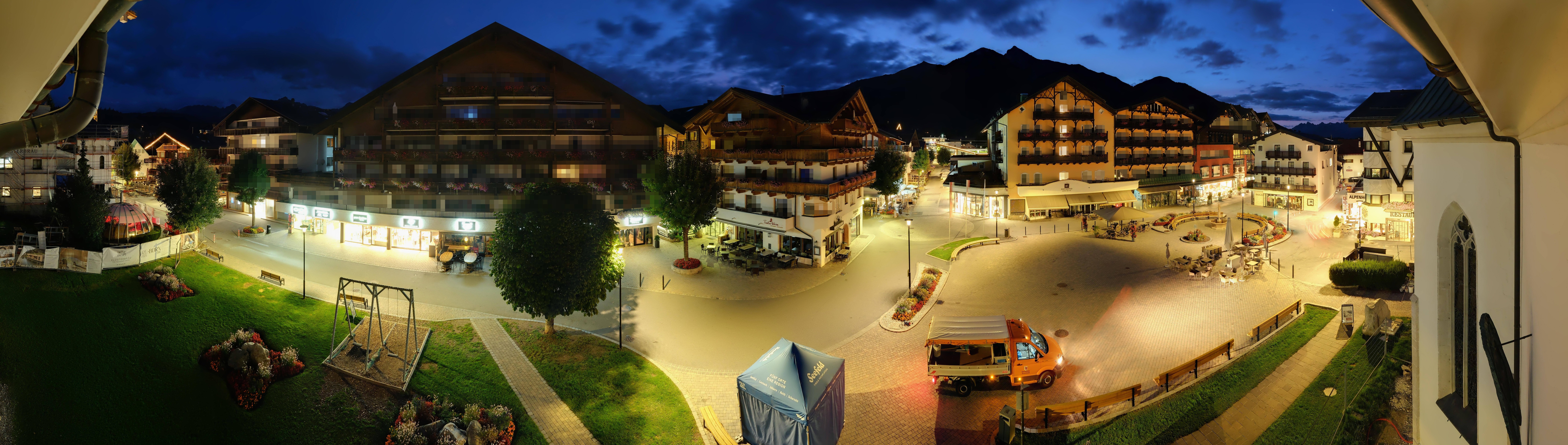 Archiv Foto Webcam Dorfplatz, Seefeld in Tirol