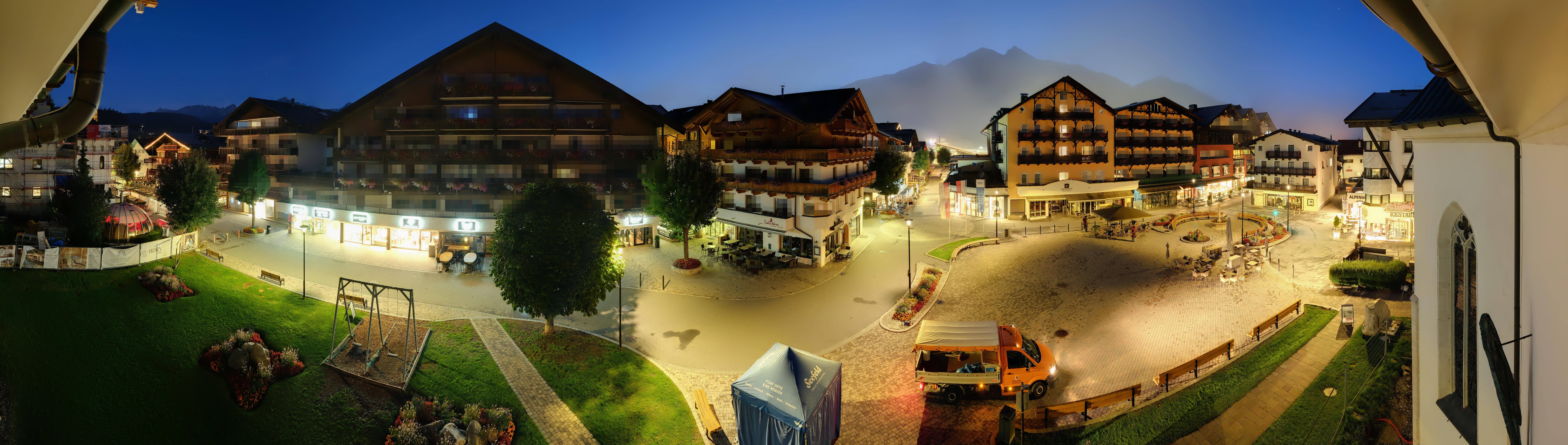 Archiv Foto Webcam Dorfplatz, Seefeld in Tirol
