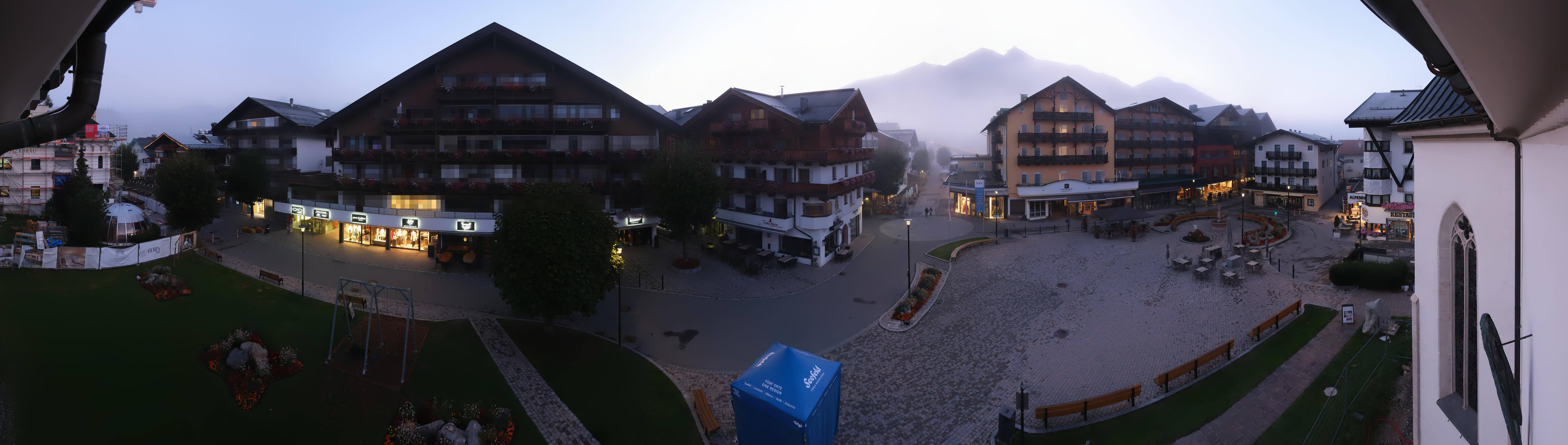 Archiv Foto Webcam Dorfplatz, Seefeld in Tirol