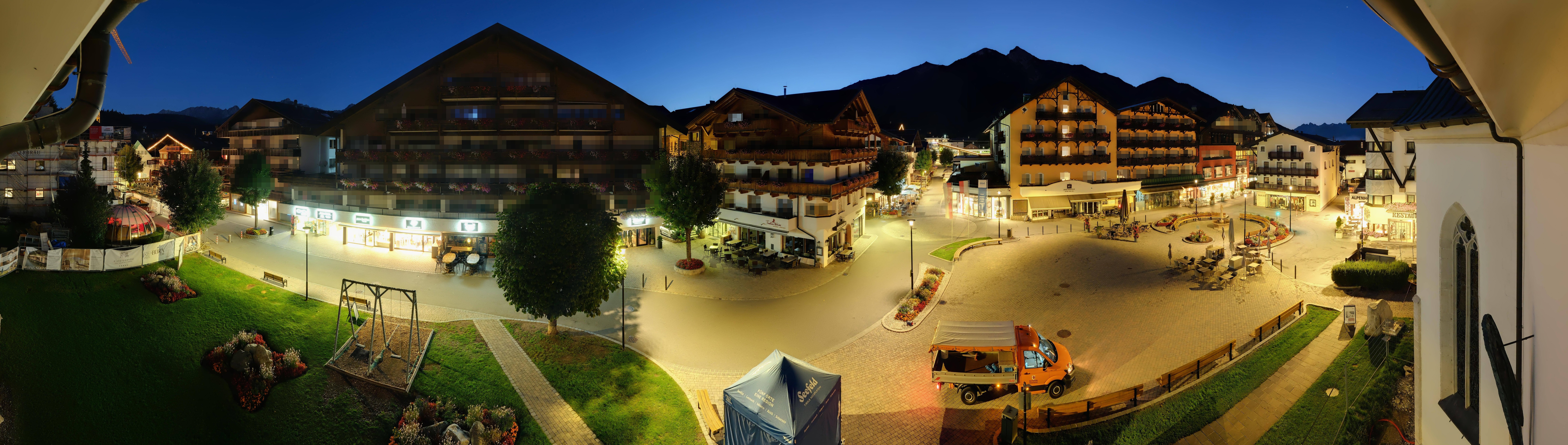 Archiv Foto Webcam Dorfplatz, Seefeld in Tirol