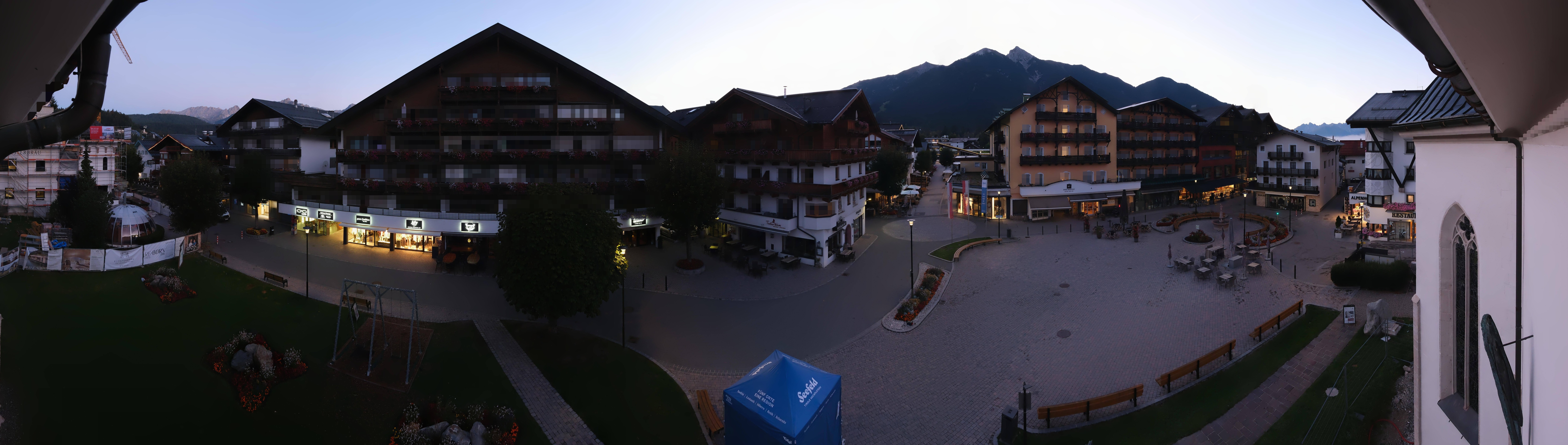 Archiv Foto Webcam Dorfplatz, Seefeld in Tirol