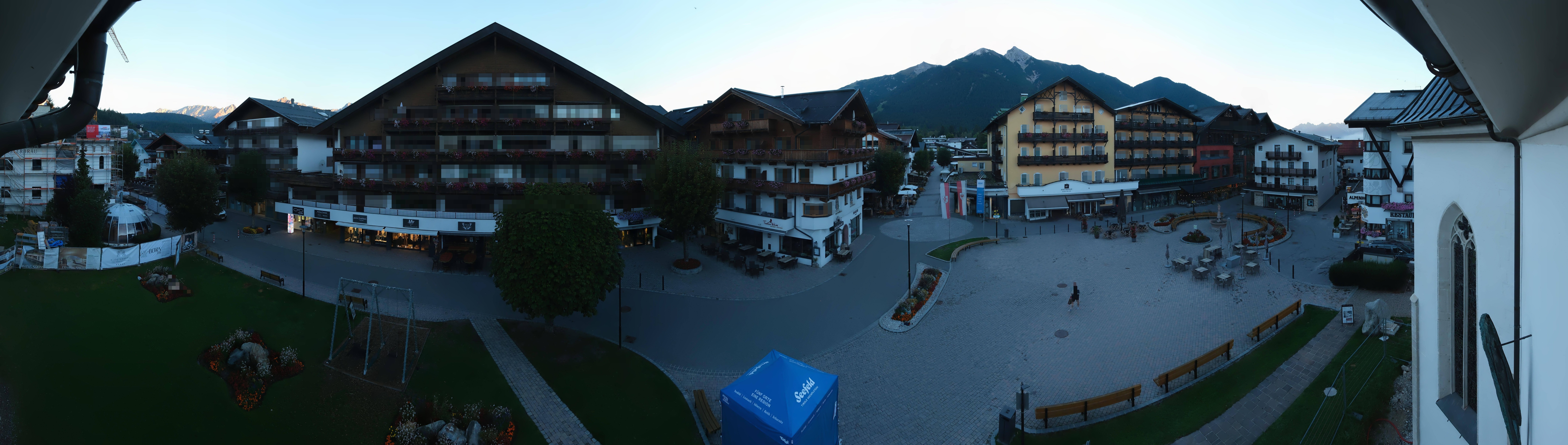 Archiv Foto Webcam Dorfplatz, Seefeld in Tirol