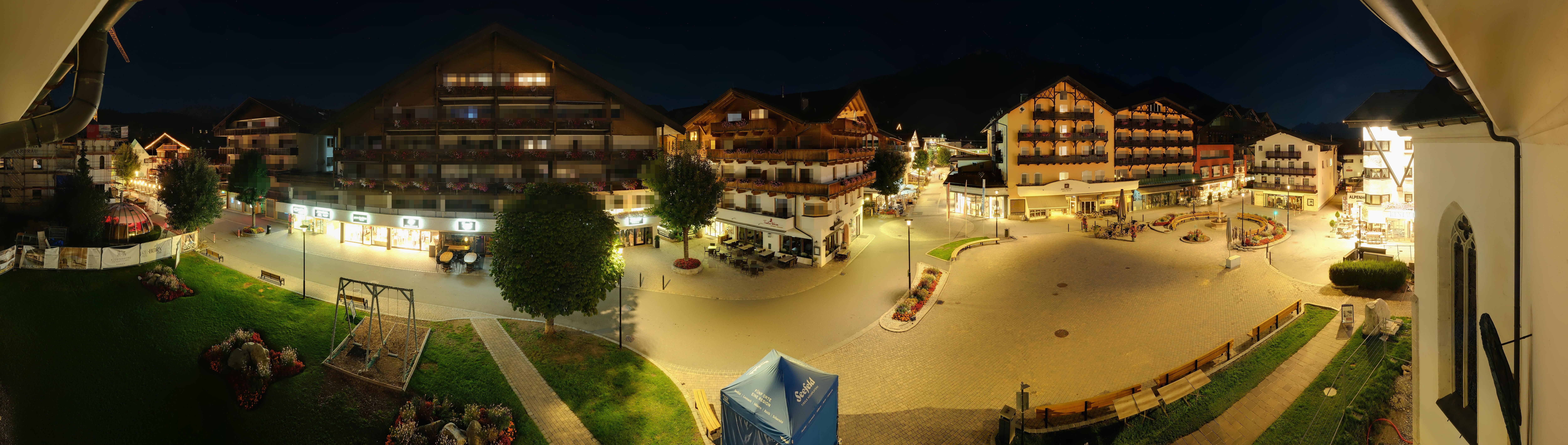 Archiv Foto Webcam Dorfplatz, Seefeld in Tirol