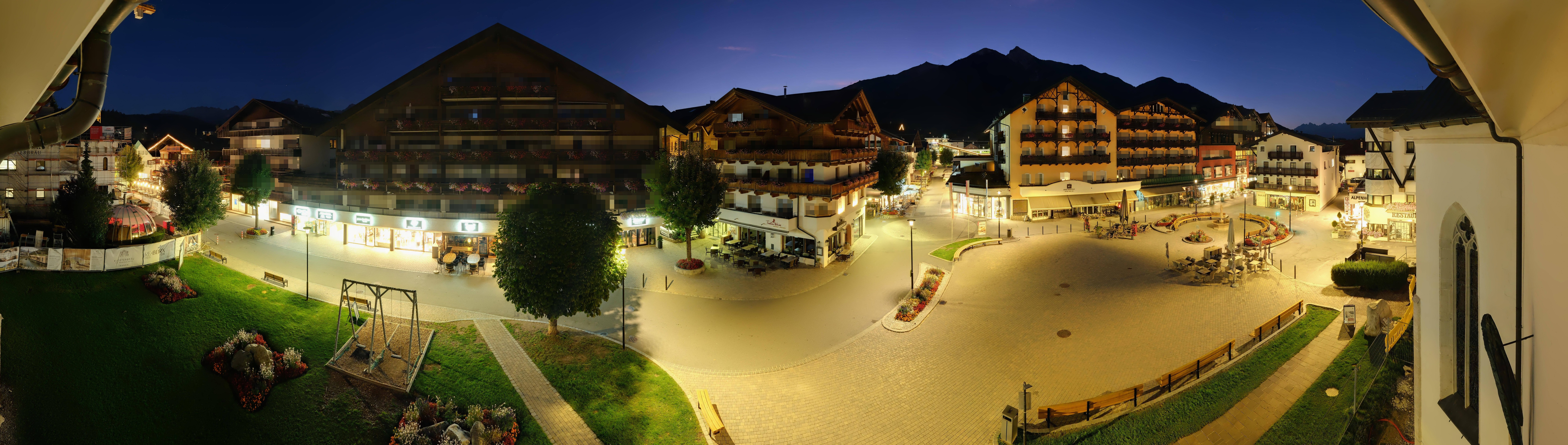 Archiv Foto Webcam Dorfplatz, Seefeld in Tirol