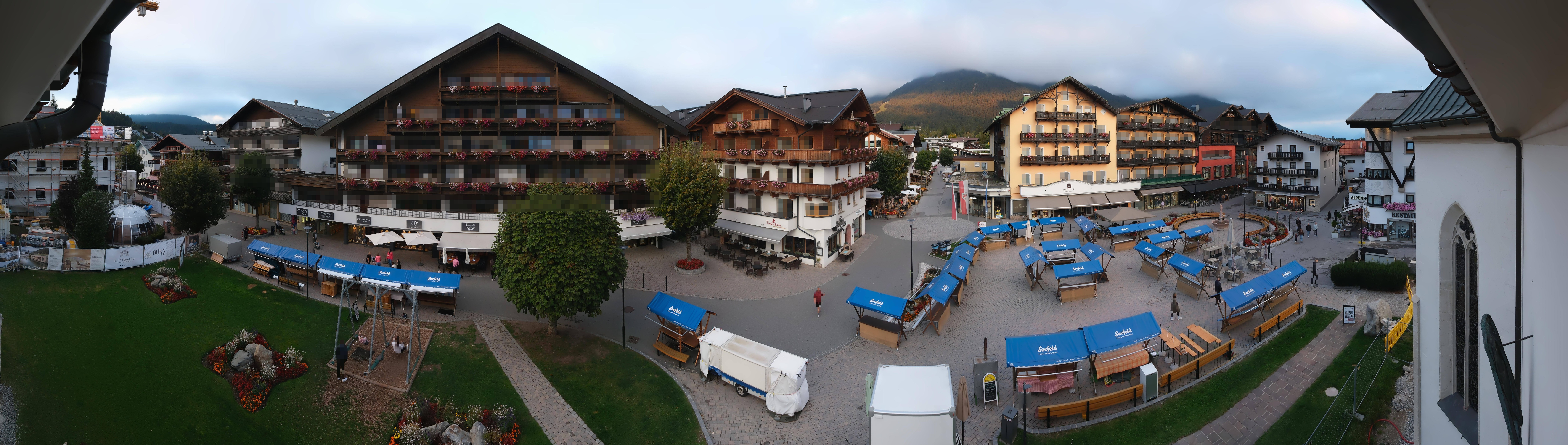 Archiv Foto Webcam Dorfplatz, Seefeld in Tirol