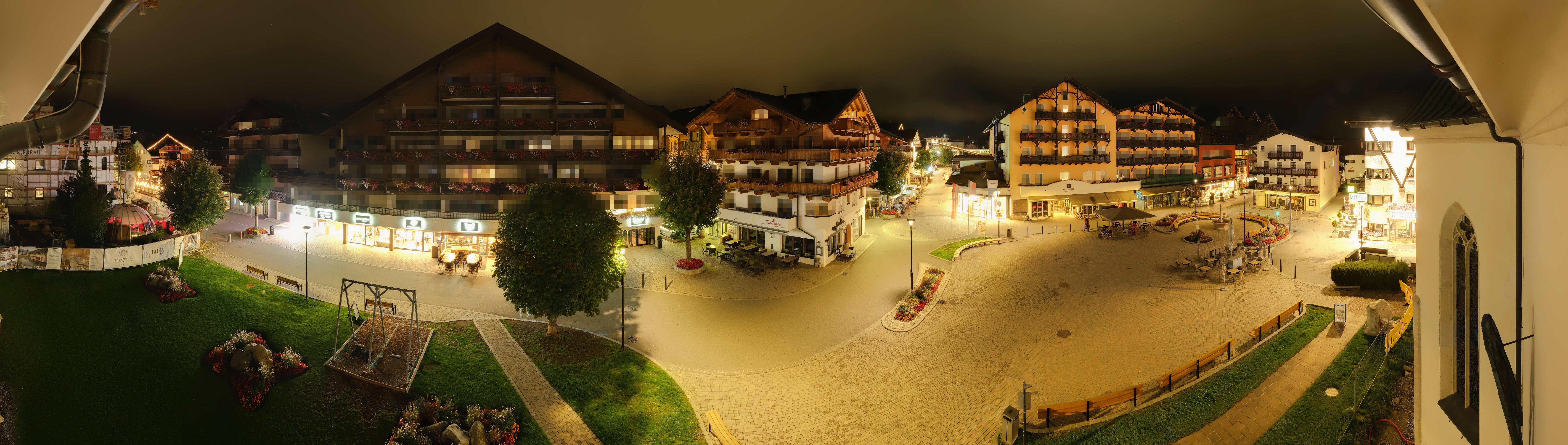Archiv Foto Webcam Dorfplatz, Seefeld in Tirol