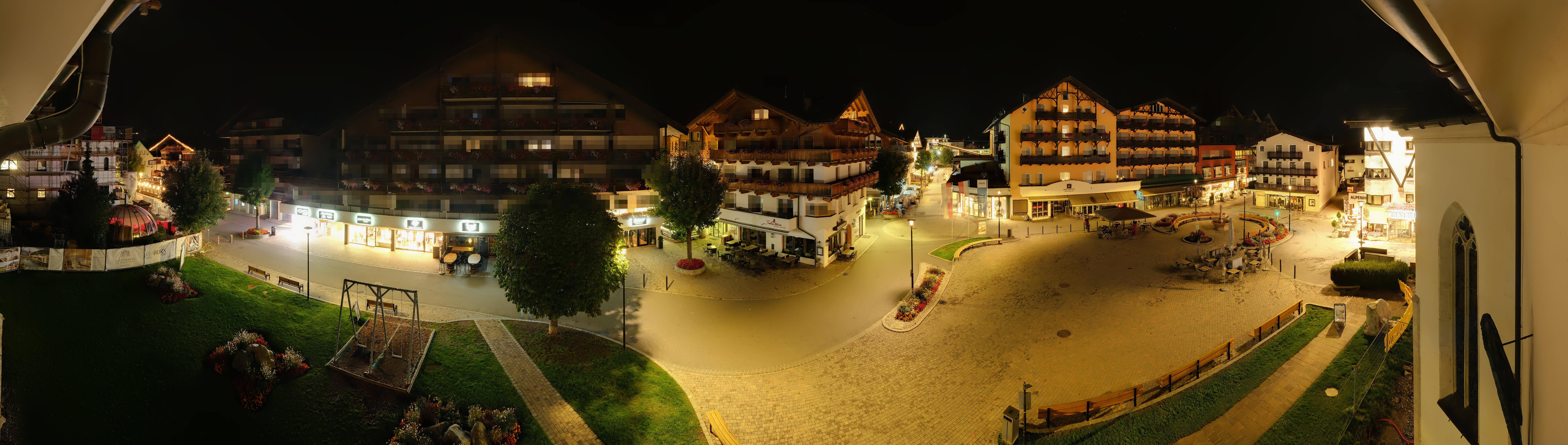 Archiv Foto Webcam Dorfplatz, Seefeld in Tirol