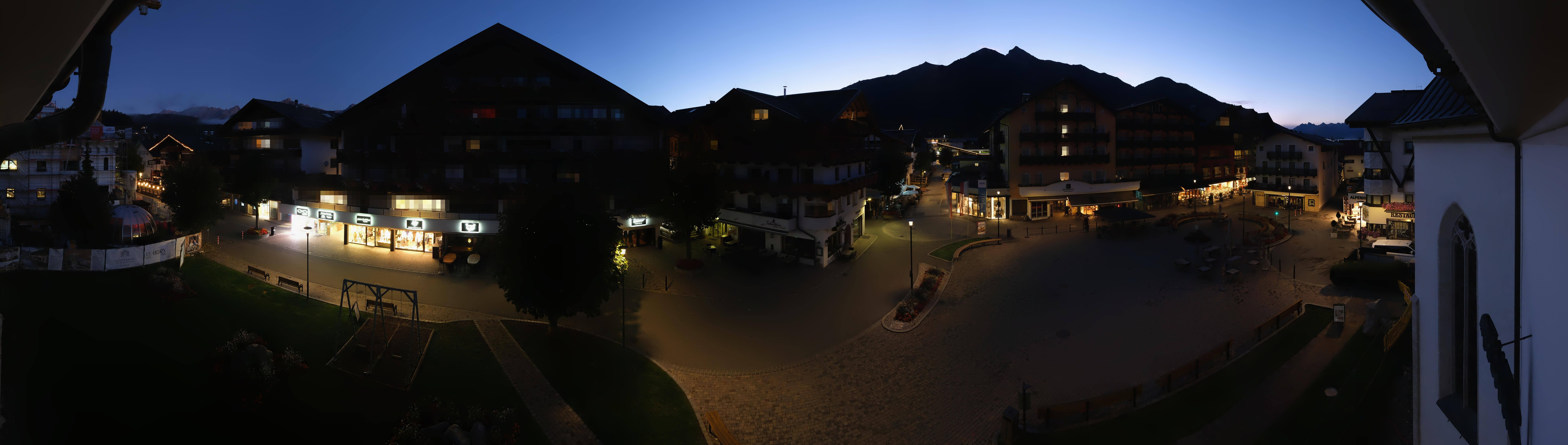 Archiv Foto Webcam Dorfplatz, Seefeld in Tirol
