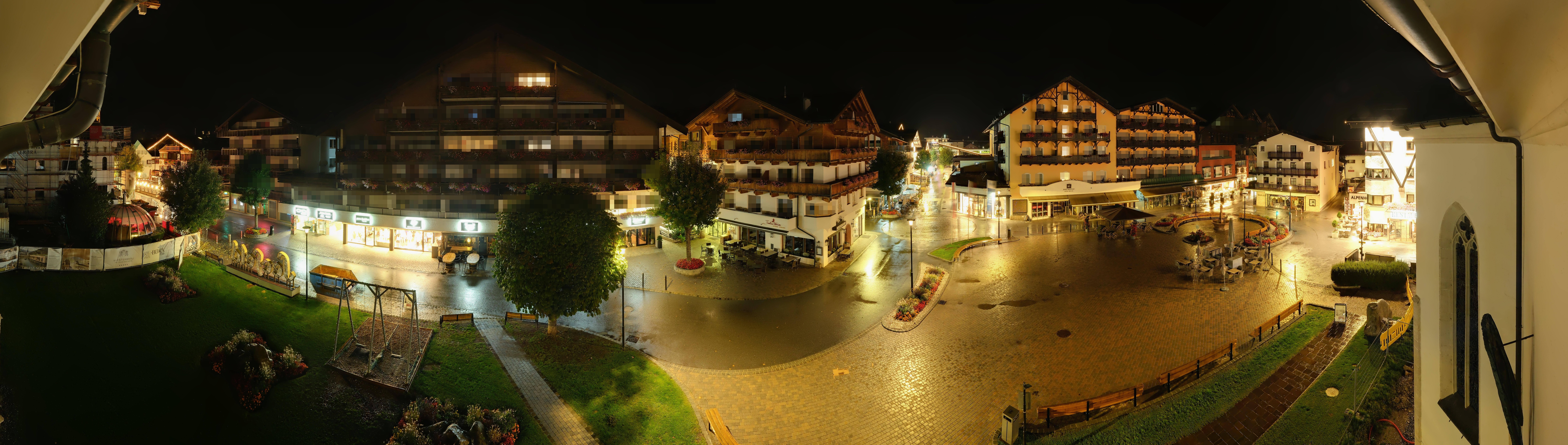 Archiv Foto Webcam Dorfplatz, Seefeld in Tirol