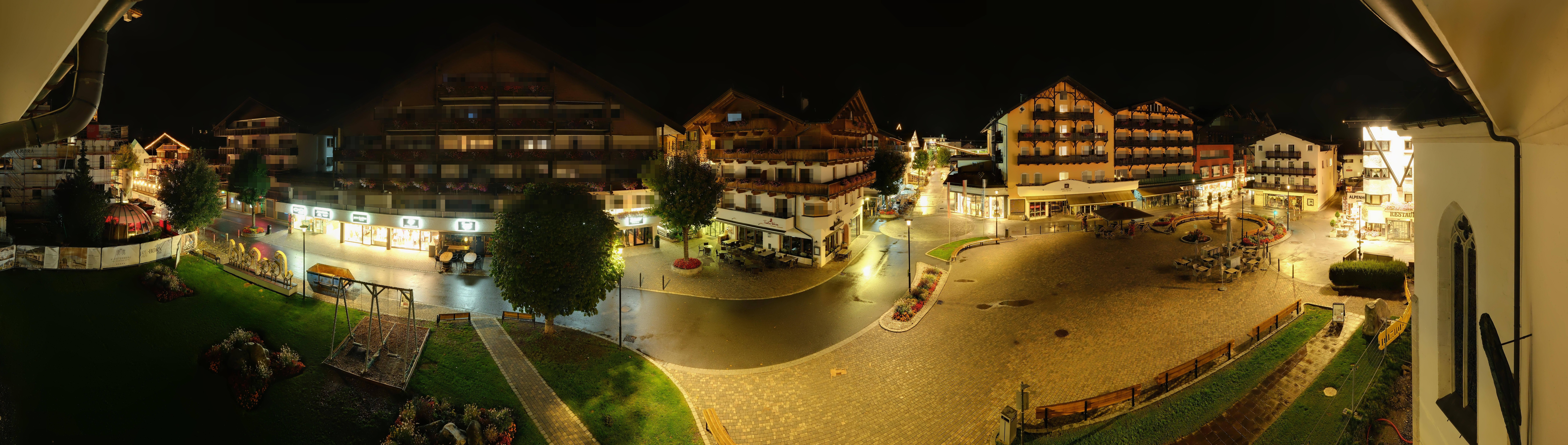 Archiv Foto Webcam Dorfplatz, Seefeld in Tirol