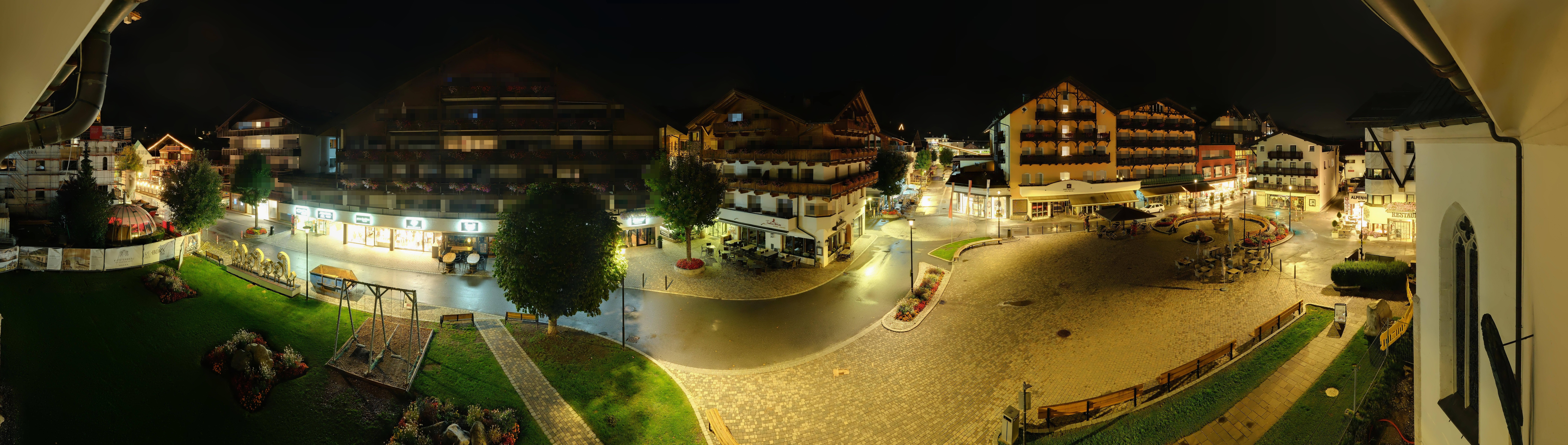 Archiv Foto Webcam Dorfplatz, Seefeld in Tirol