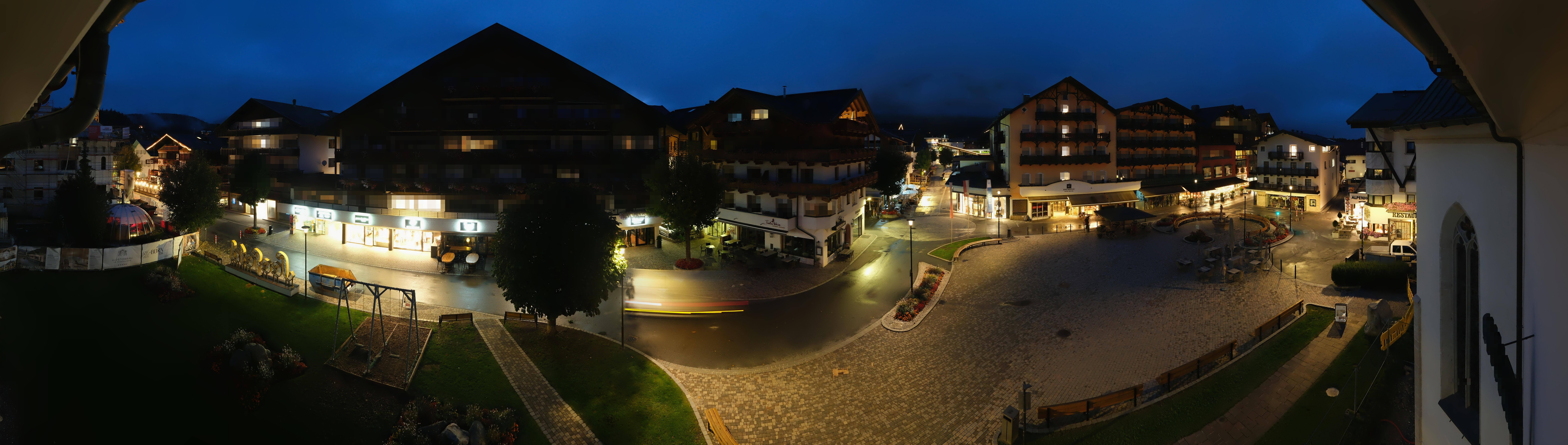 Archiv Foto Webcam Dorfplatz, Seefeld in Tirol