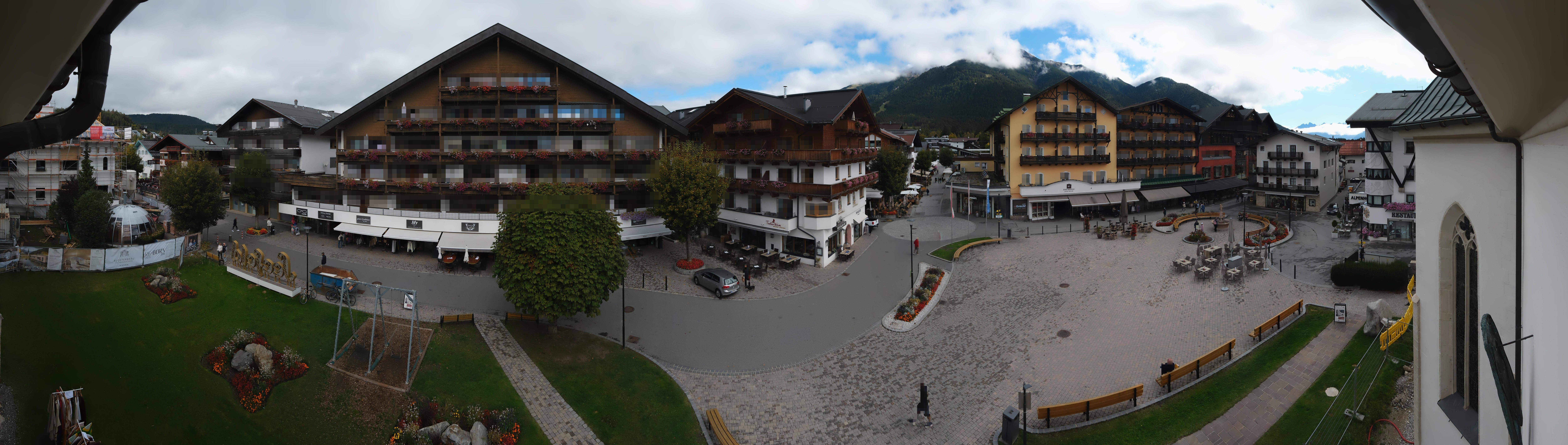 Archiv Foto Webcam Dorfplatz, Seefeld in Tirol