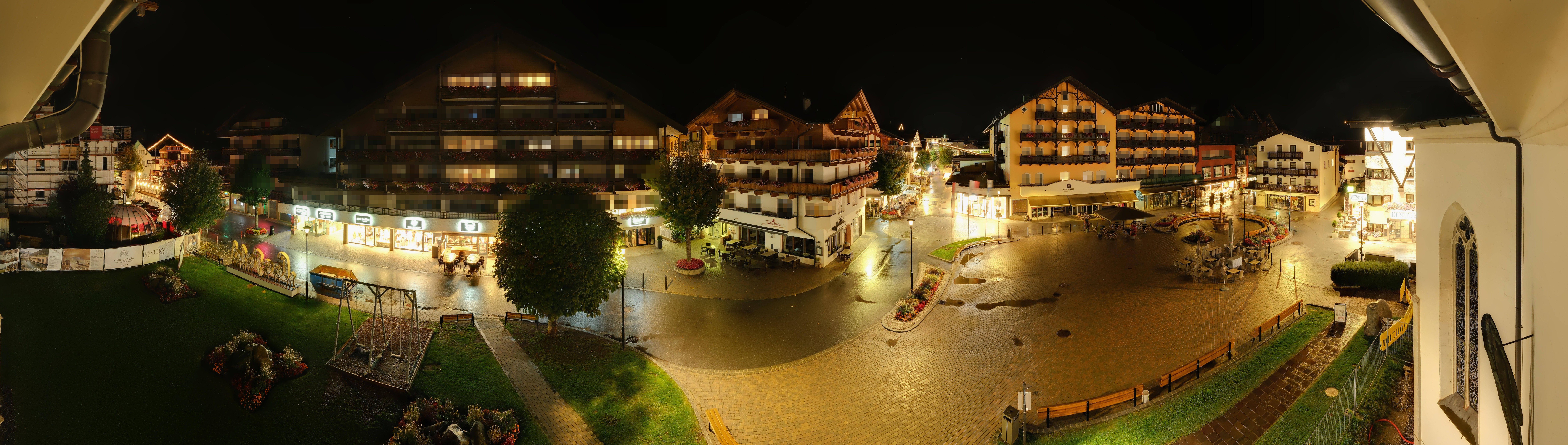 Archiv Foto Webcam Dorfplatz, Seefeld in Tirol