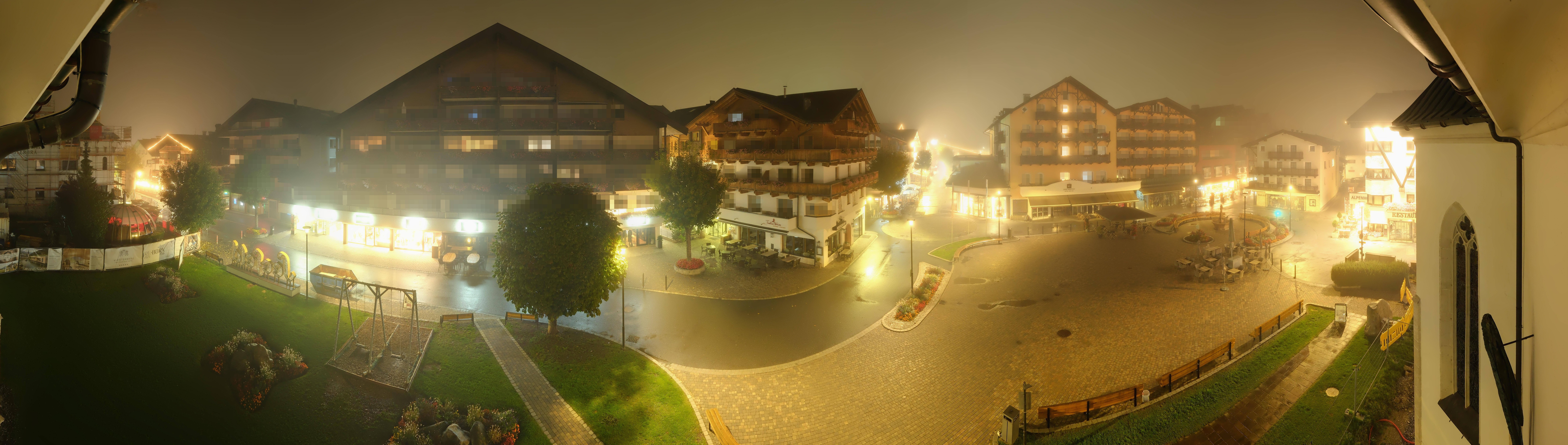 Archiv Foto Webcam Dorfplatz, Seefeld in Tirol