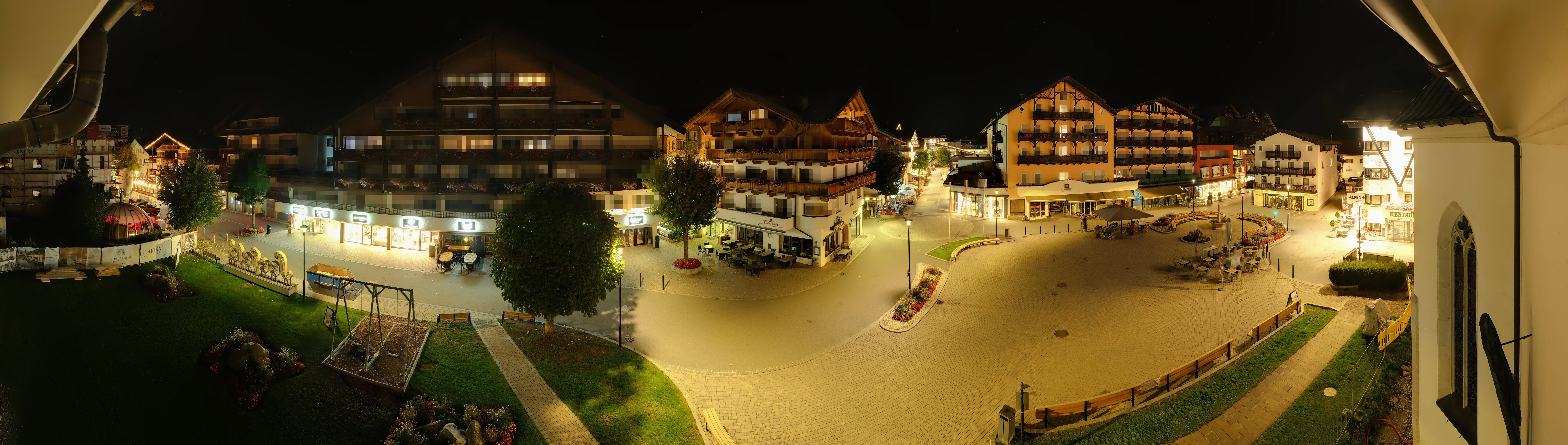 Archiv Foto Webcam Dorfplatz, Seefeld in Tirol