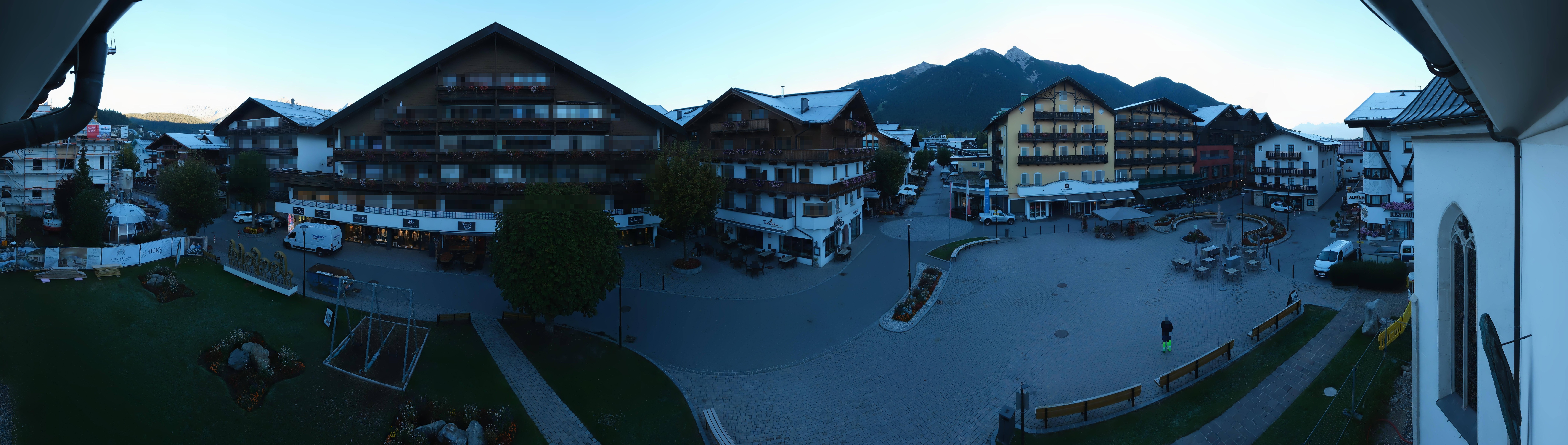 Archiv Foto Webcam Dorfplatz, Seefeld in Tirol